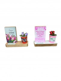 Lembrana madeira com flor 
